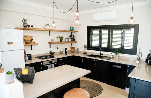Karavas Villa | Amazing 4 bedroom villa with incredible views