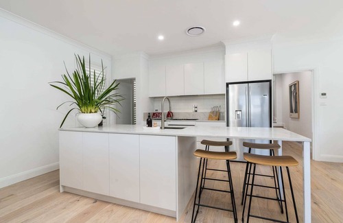 Orange House | Amazing Anson - Freshly Renovated 4 Bedroom Home