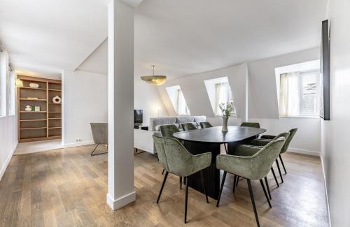 Faubourg-du-Roule Apartment | Amazing Apartment 4Bedrooms Champs Elysées