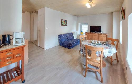 Usson-en-Forez Apartment | Amazing Apartment In Usson-En-Forez With Kitchen