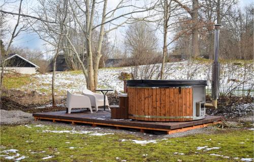 Orrefors Apartment | Amazing Apartment In Orrefors With Wifi