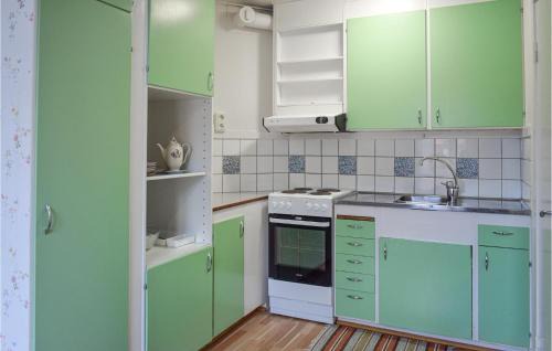 Orrefors Apartment | Amazing Apartment In Orrefors With Wifi