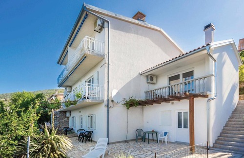 Vratarusa Apartment | Amazing apartment in Senj with kitchen