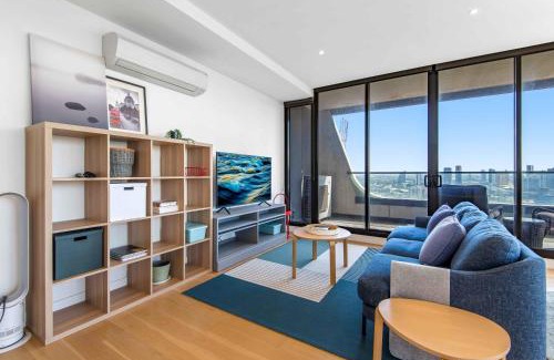 South Melbourne Apartment | Amazing City Sea & Shrine View in Melbourne