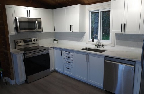 Central Frontenac Cottage | Amazing Cottage with Great Swimming