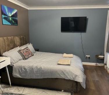 William Morris Apartment | Amazing Ground Floor one bedroom apartment Forest Road