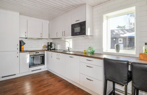 Arjang House | Amazing home in årjäng with lake view