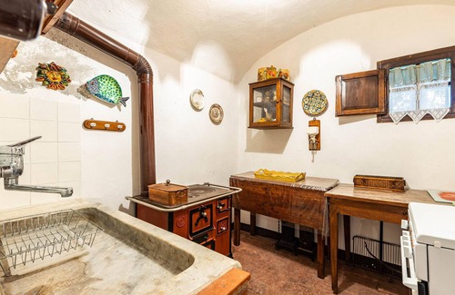 Capannoli House | Amazing home in Capannoli PI with WiFi