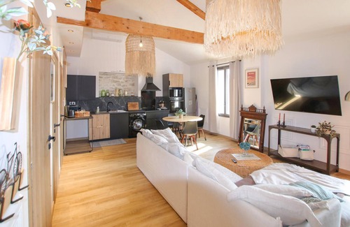 Carpentras House | Amazing home in Carpentras with WiFi