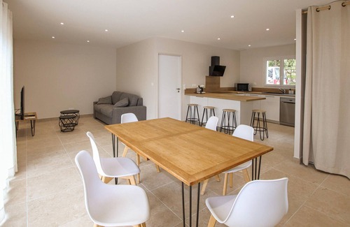 Lussas House | Amazing home in Lussas with WiFi