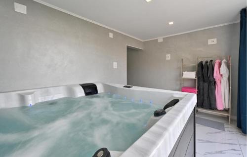 Lobor House | Amazing Home In Petrova Gora With Sauna