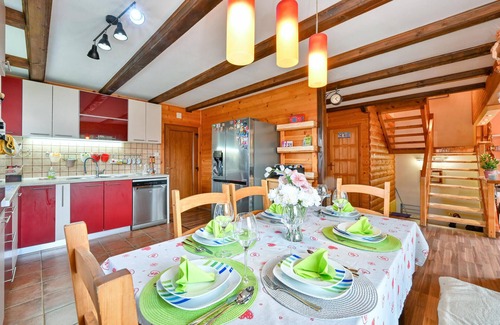 Donja Stubica House | Amazing home in Pustodol with sauna