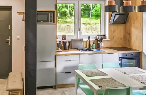 Zlotoryja House | Amazing home in Staniszów with WiFi