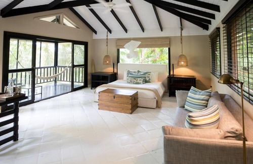 Punta Gorda Resort | Amazing King-Bed Suite w/Screened Balcony, Walk-In Shower, WiFi, & Jungle Views