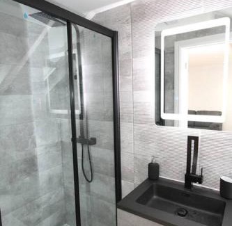Hoe Street Apartment | Amazing Loft One Bedroom Apartment - E17 Village