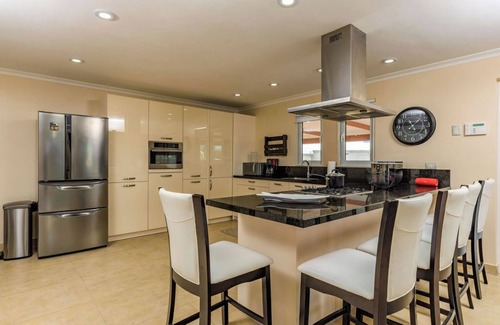 Paradera Villa | Amazing Modern 4BR3BA Villa w/Large Private Pool