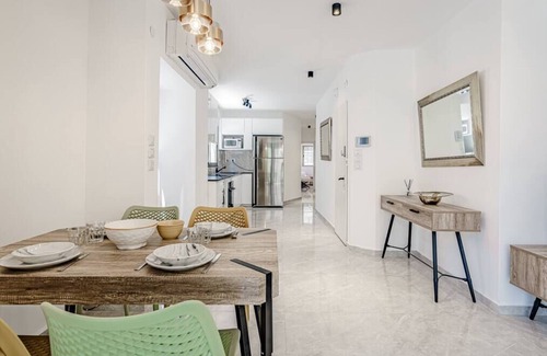 Kerem HaTeimanim Apartment | Amazing New 3BR in Yona Hanavi SAFE ROOM