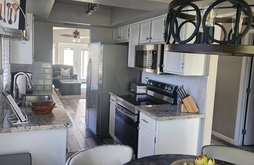 Deer Valley House | *AMAZING NORTH GLENDALE/PHX 3 BD HOME 2 BATH HOME*