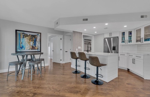 Neptune City House | Amazing resort 7-bedroom house with pool. beautiful outdoor patio balcony