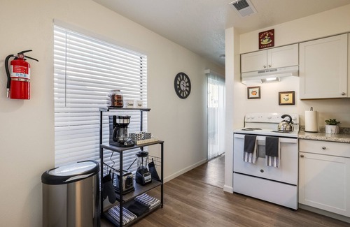 Cibola Addition Apartment | Amazing Sandia Foothills Retreat Offering Hiking, Biking, and Stunning Views
