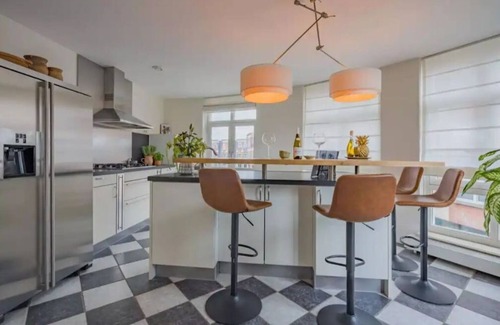 's-Hertogenbosch Apartment | Amazing Towerhouse with phenomenal views and jacuzzi