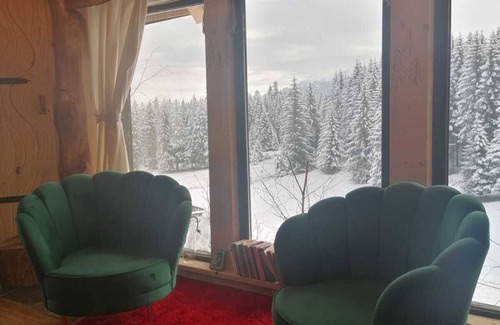 Fundata House | Amazing Treehouse, Top Amenities, Romantic & Amazing Views