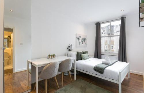 Shepherd's Bush Apartment | Amazing Two Bedroom near Shepherd's Bush Market - HR2