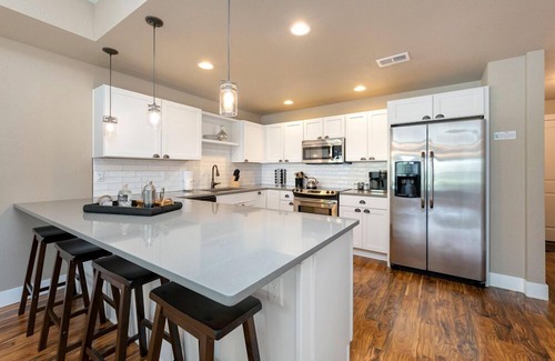Old Town North House | Amazing Urban Townhome near Breweries & River!