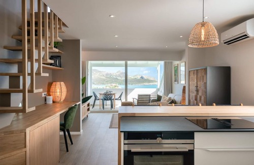 Saint-Jean Apartment | Amazing View, 2 minutes' walk from the beach!