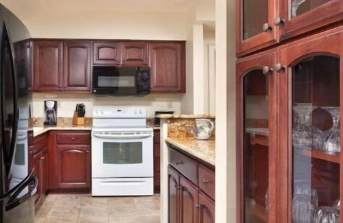Nice Apartment | Amazing View of Clear Lake and Mountains