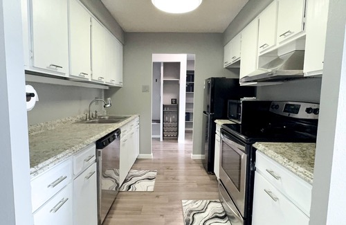Southeast Colorado Springs Condo | Amazing Views - 1-bedroom condo in Colorado Springs with AC, WiFi