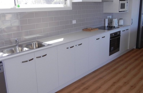 Aldinga Beach House | Amazing waterfront views 4 bedrooms 2 bathrooms NBN