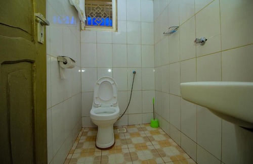 Jinja Apartment | Ambassador Bridge Motel