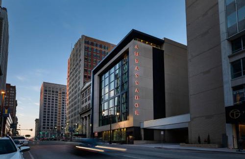 Financial District Hotel | Ambassador Hotel Kansas City, Autograph Collection