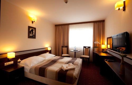 Emaus Hotel | Amber Hotel