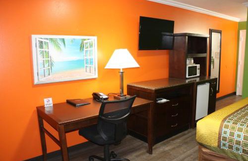 Le Mars Hotel | Amber Inn