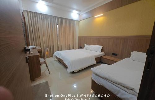Yeola Hotel | Ambika Family Restaurant and Residency