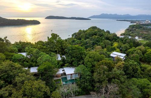 Pantai Tengah Villa | Ambong Pool Villas - Private Pool