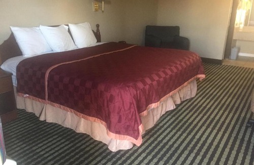 Allenton Hotel | America's Best Inn & Suites Eureka