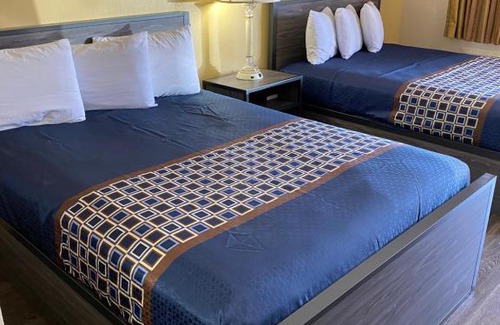 Junction Hotel | Americas Best Value Inn - Legend's Inn