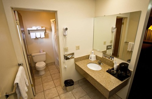 Ballard Hotel | Americas Best Value Inn Roosevelt Ballard