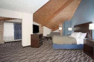 Mount Pleasant Hotel | AmericInn by Wyndham Mount Pleasant