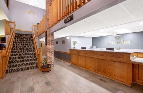 Oakdale Hotel | AmericInn by Wyndham Coralville