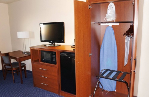 Fort Dodge Hotel | AmericInn by Wyndham Fort Dodge