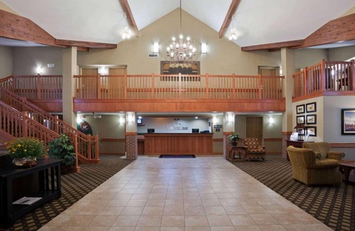 Fort Pierre Hotel | AmericInn by Wyndham Fort Pierre Conference Center
