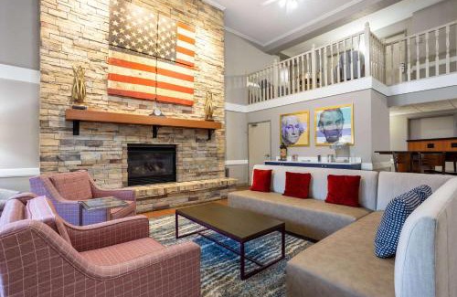 Monona Hotel | AmericInn by Wyndham Madison South
