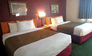Madison Hotel | AmericInn by Wyndham Madison SD