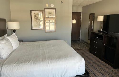 Ottumwa Hotel | AmericInn by Wyndham Ottumwa