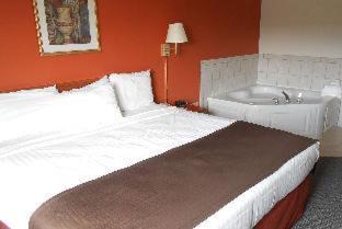 Weston Hotel | AmericInn by Wyndham Wausau