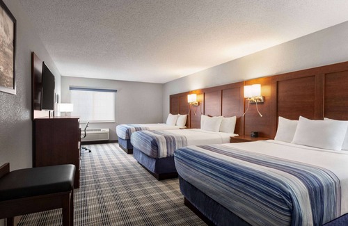 Conroy Hotel | AmericInn by Wyndham Williamsburg